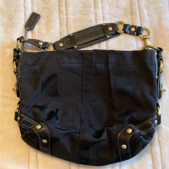 Coach Carly Signature shoulder bag - Picture 4 of 11